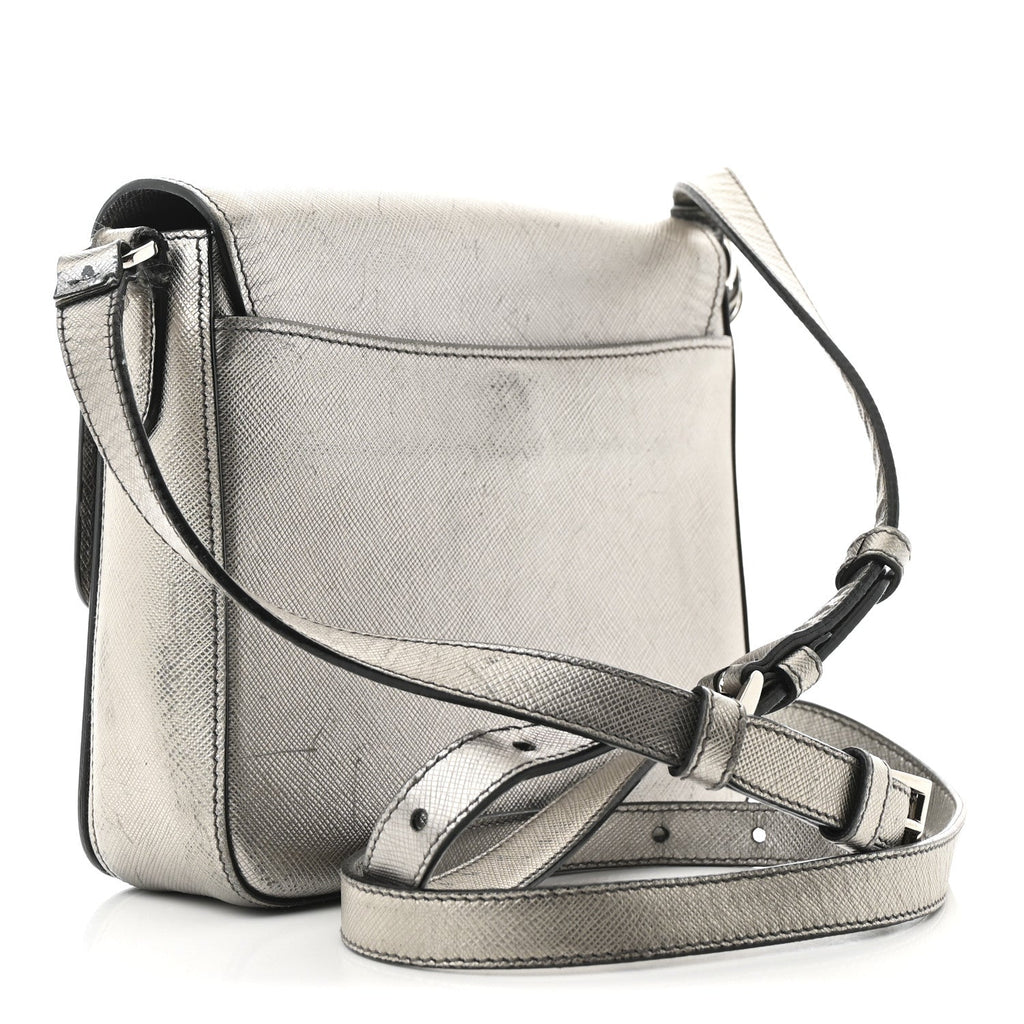 Metallic Saffiano Lux Sound Crossbody Bag Cromo