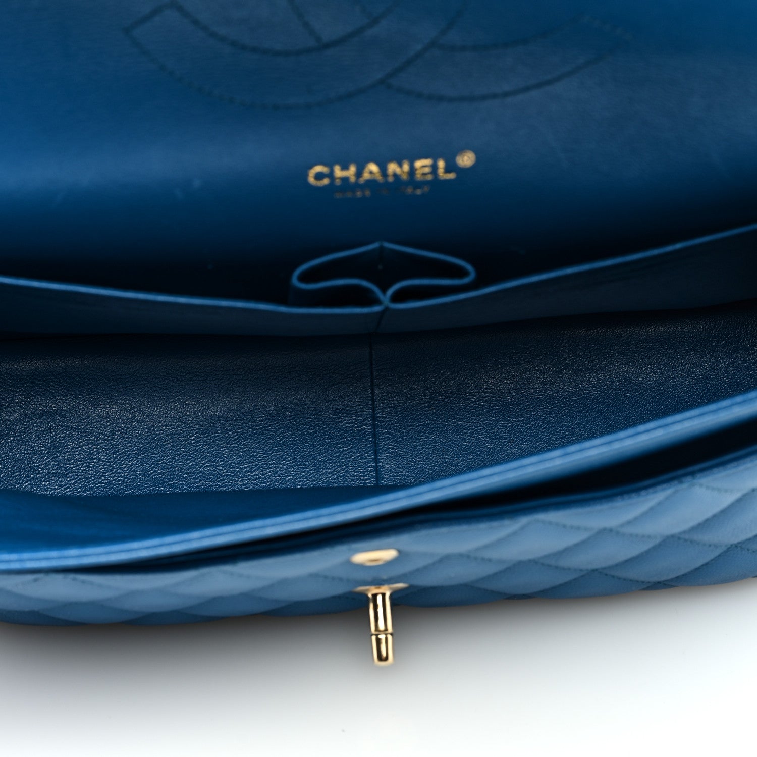 Caviar Quilted Jumbo Double Flap Blue