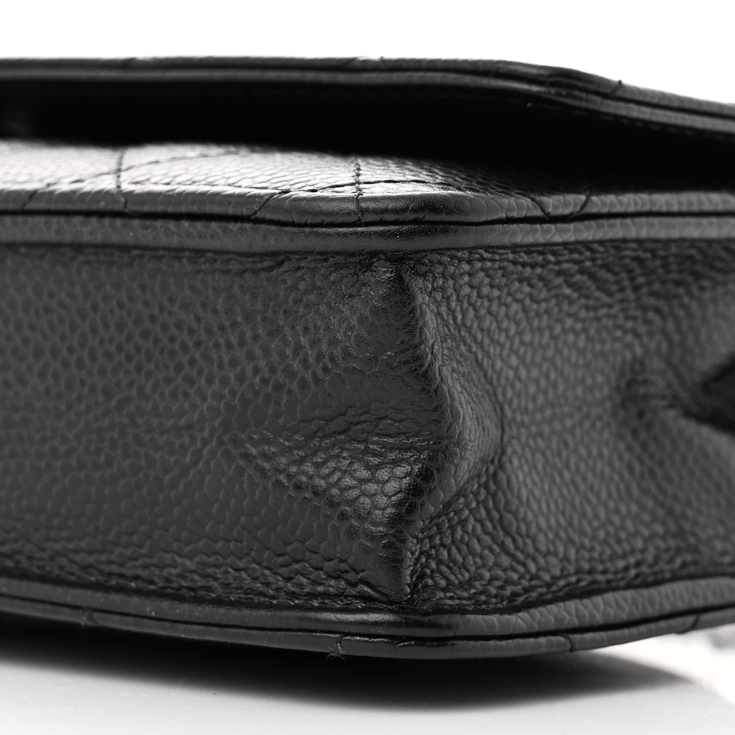 Caviar Quilted Wallet on Chain WOC Black