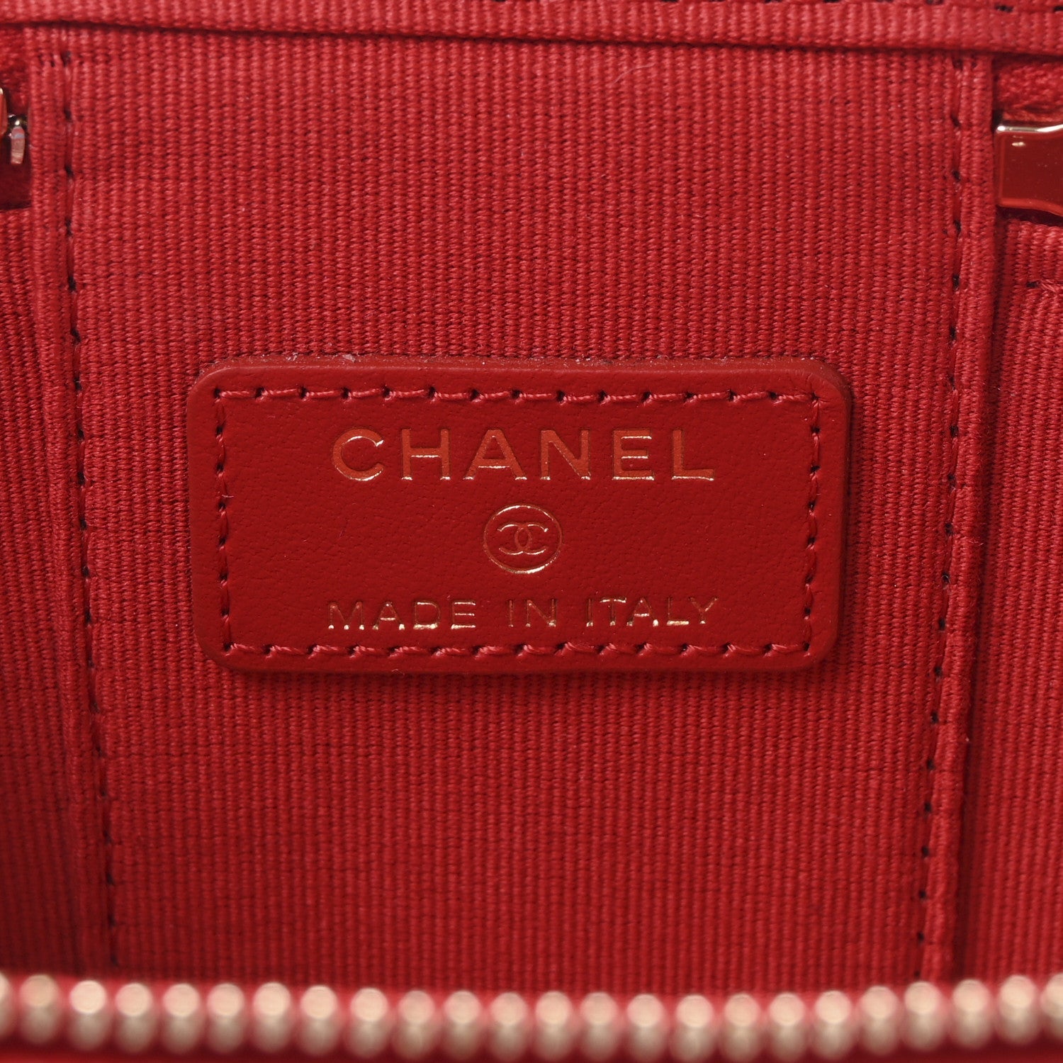 Caviar Quilted Mini Vanity Case With Chain Red