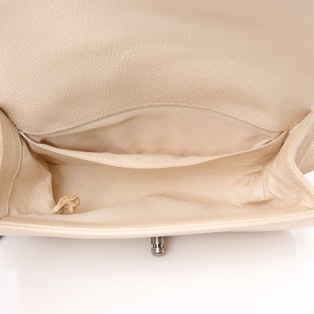 Caviar Chevron Quilted Small Boy Flap Light Beige