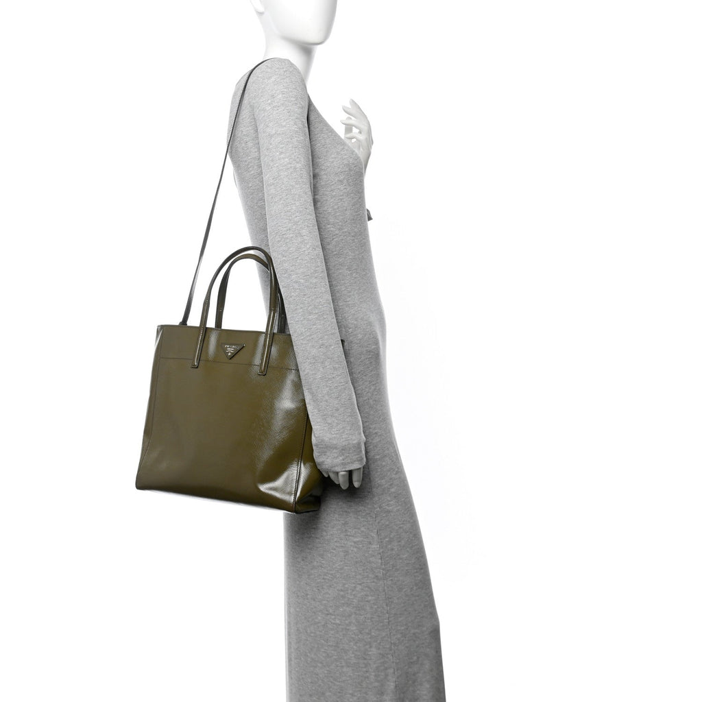 Saffiano Vernice Shopping Tote Militare