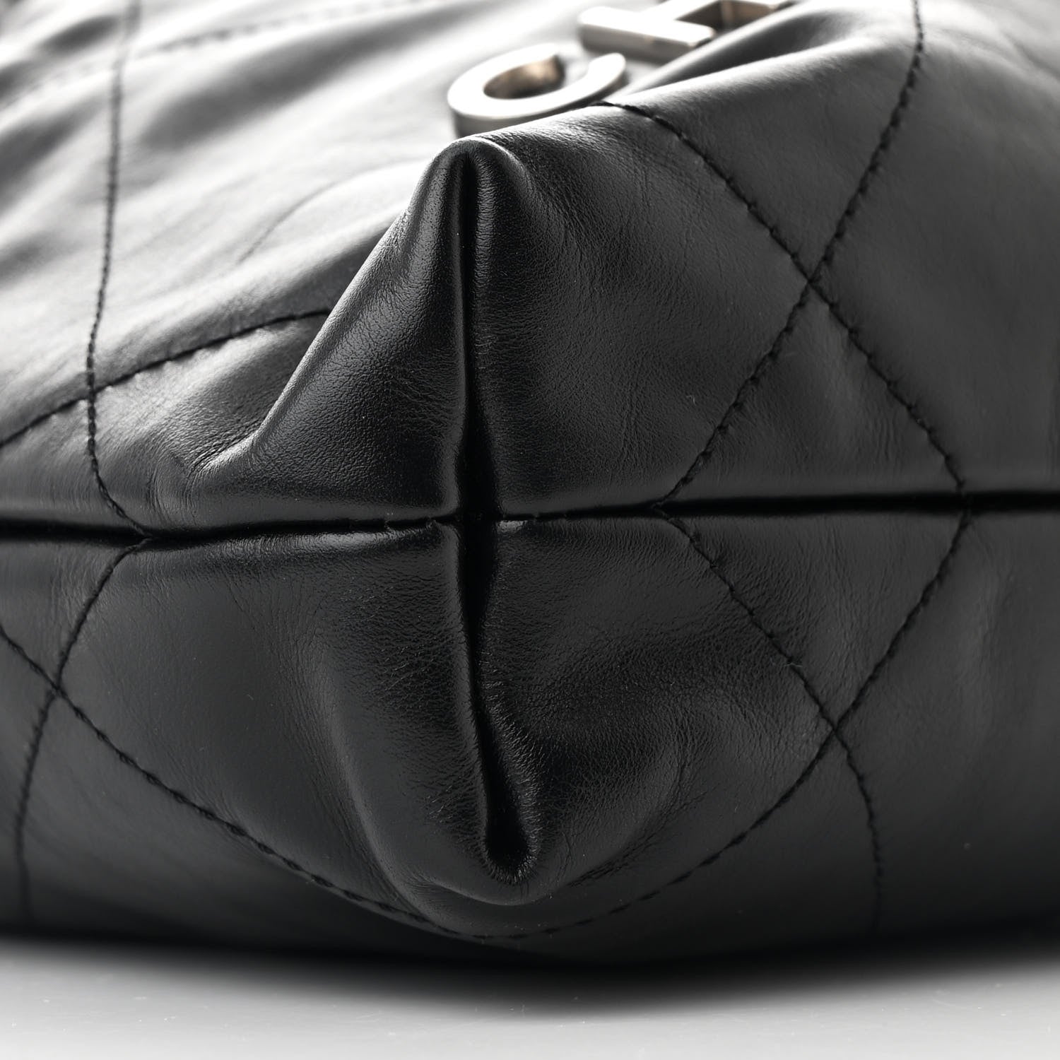 Shiny Calfskin Quilted Mini Chanel 22 Black