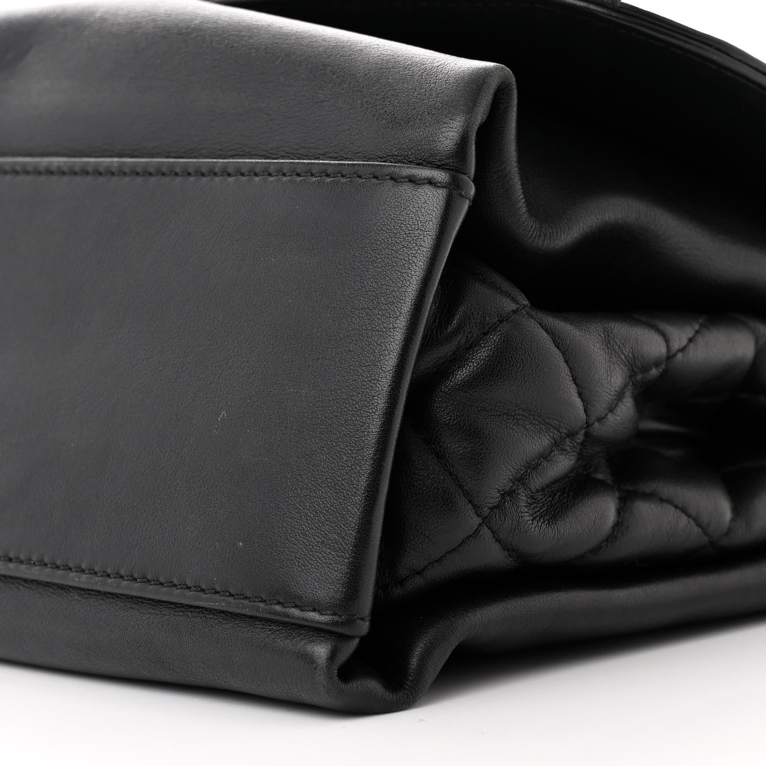 Calfskin Jumbo Tramezzo Flap Black