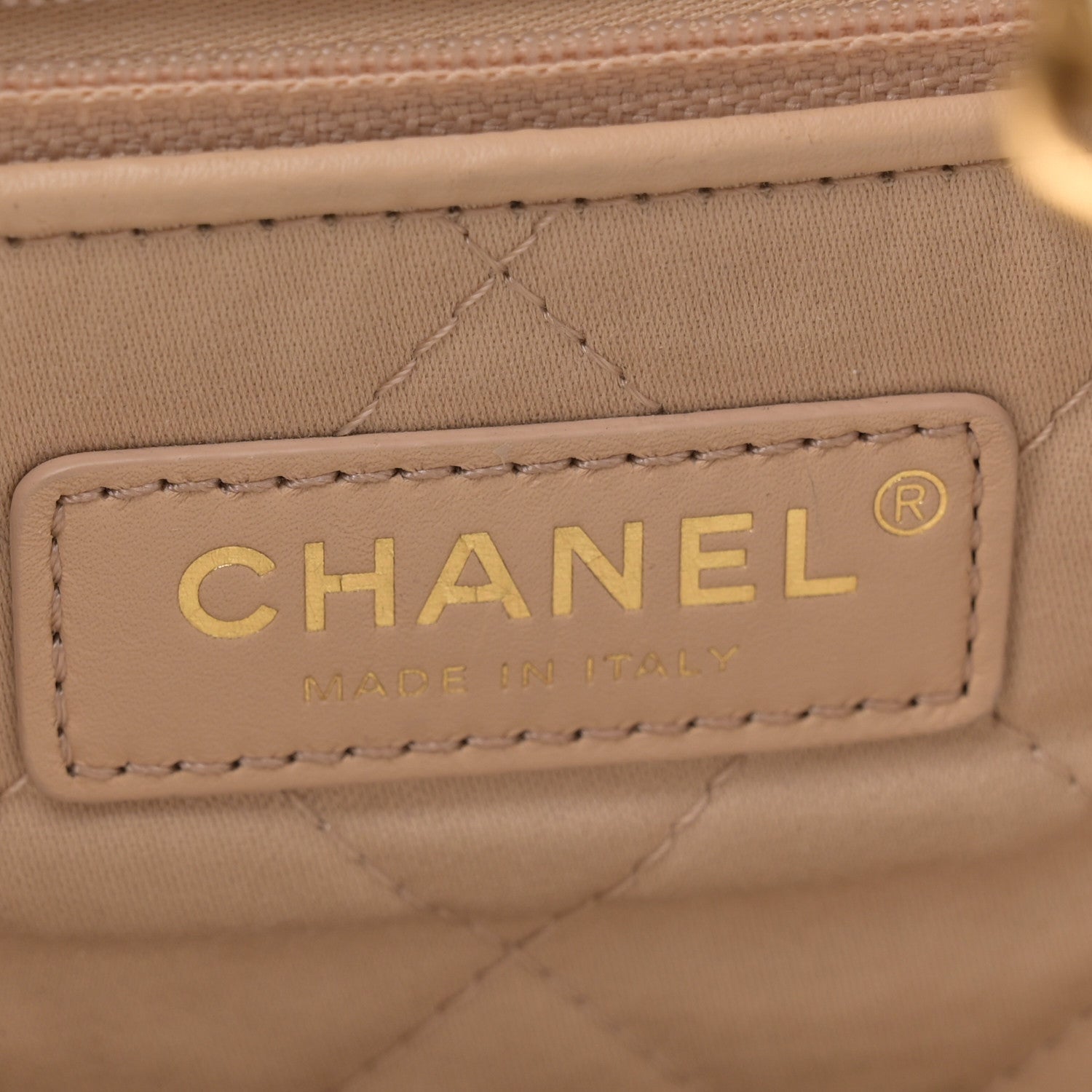 Shiny Calfskin Quilted Small Chanel 22 White