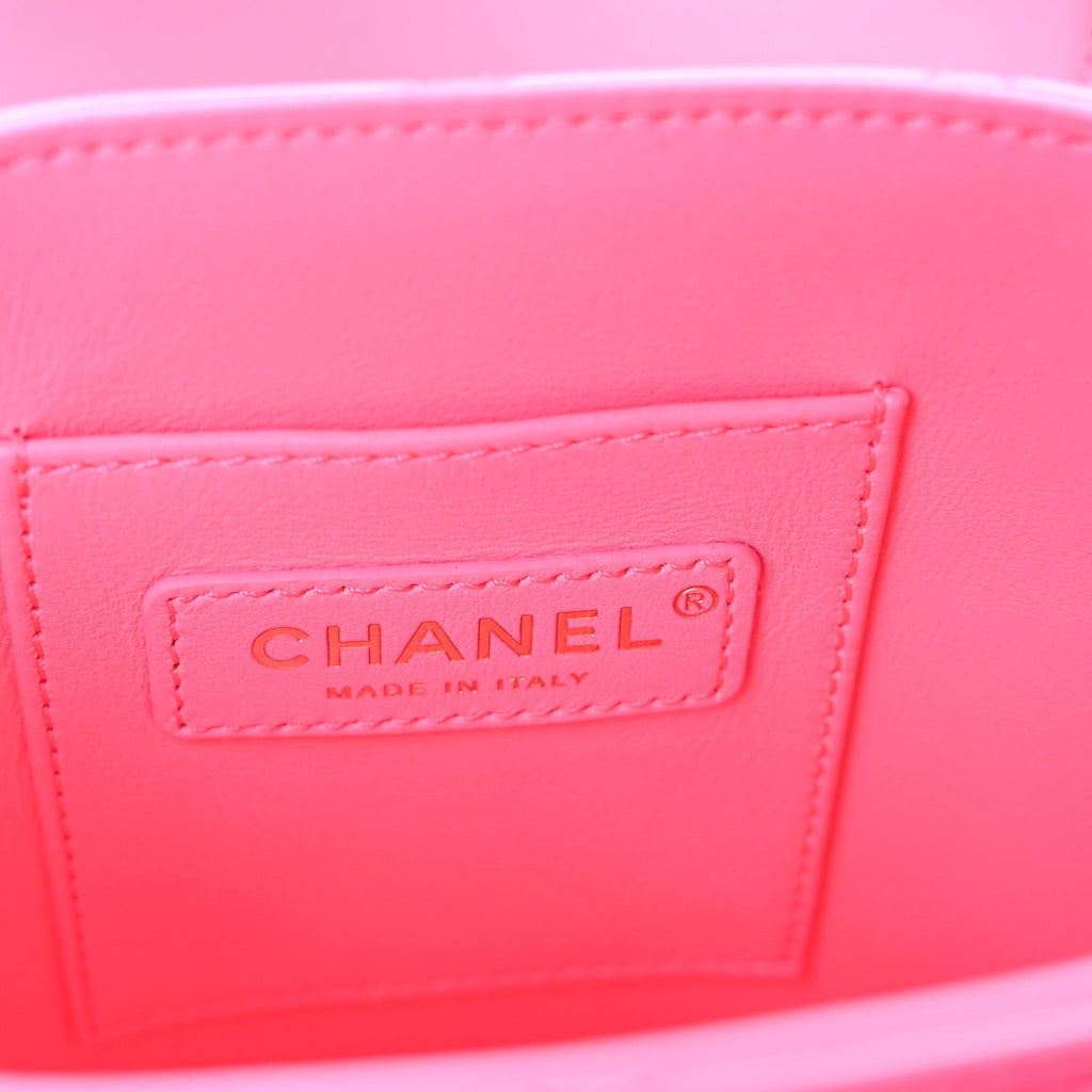 Patent Quilted CC Vani-Tea Case With Chain Neon Pink