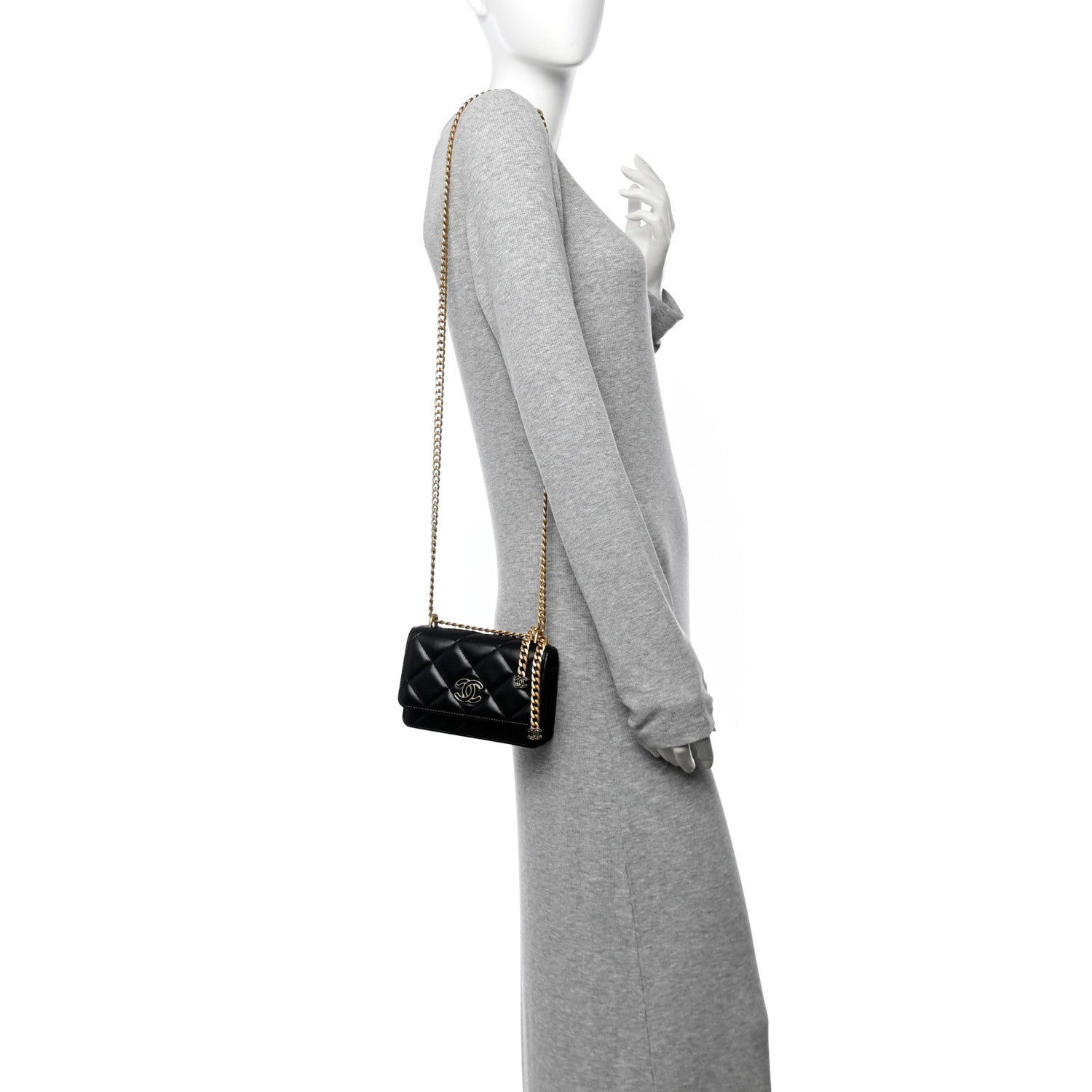 Lambskin Enamel Quilted Pending CC Clutch With Chain Black