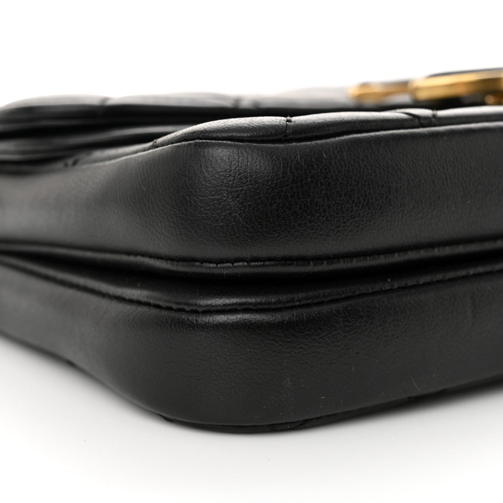 Lambskin Quilted Small CC Chic Flap Black