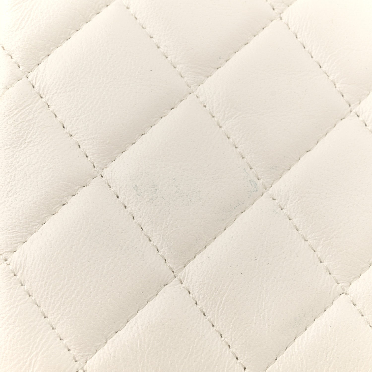 Shiny Crumpled Lambskin Quilted Trendy Chain Around Hobo White
