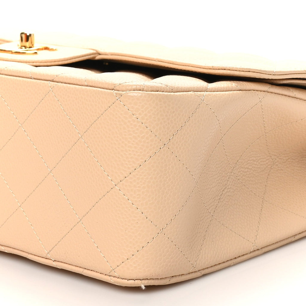 Caviar Quilted Jumbo Double Flap Beige Clair
