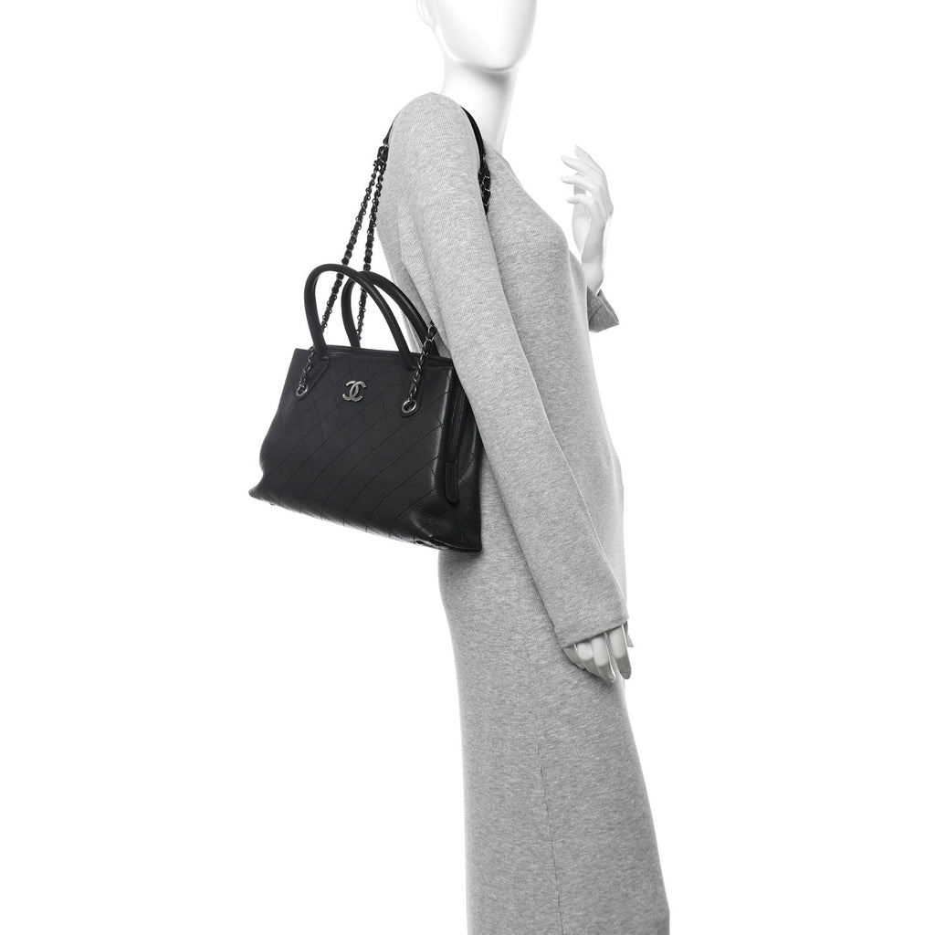 Grained Vegetal Calfskin Small Urban Shopping Tote Black