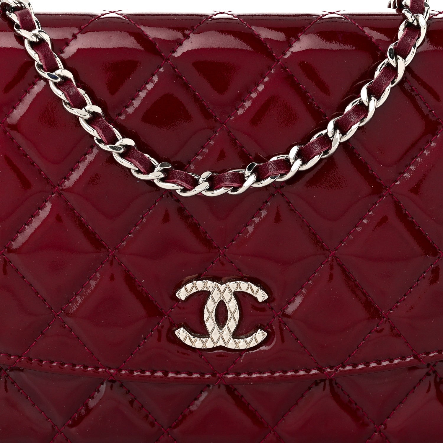 Patent Quilted Brilliant Wallet On Chain WOC Dark Burgundy