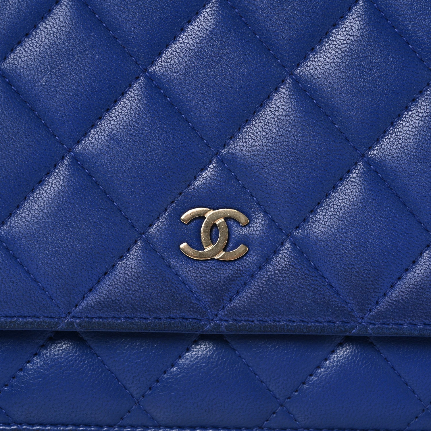Lambskin Quilted Wallet On Chain WOC  Navy Blue