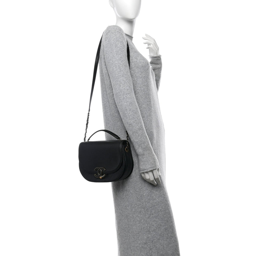 Shiny Calfskin Goatskin Quilted Medium Coco Curve Messenger Flap Black