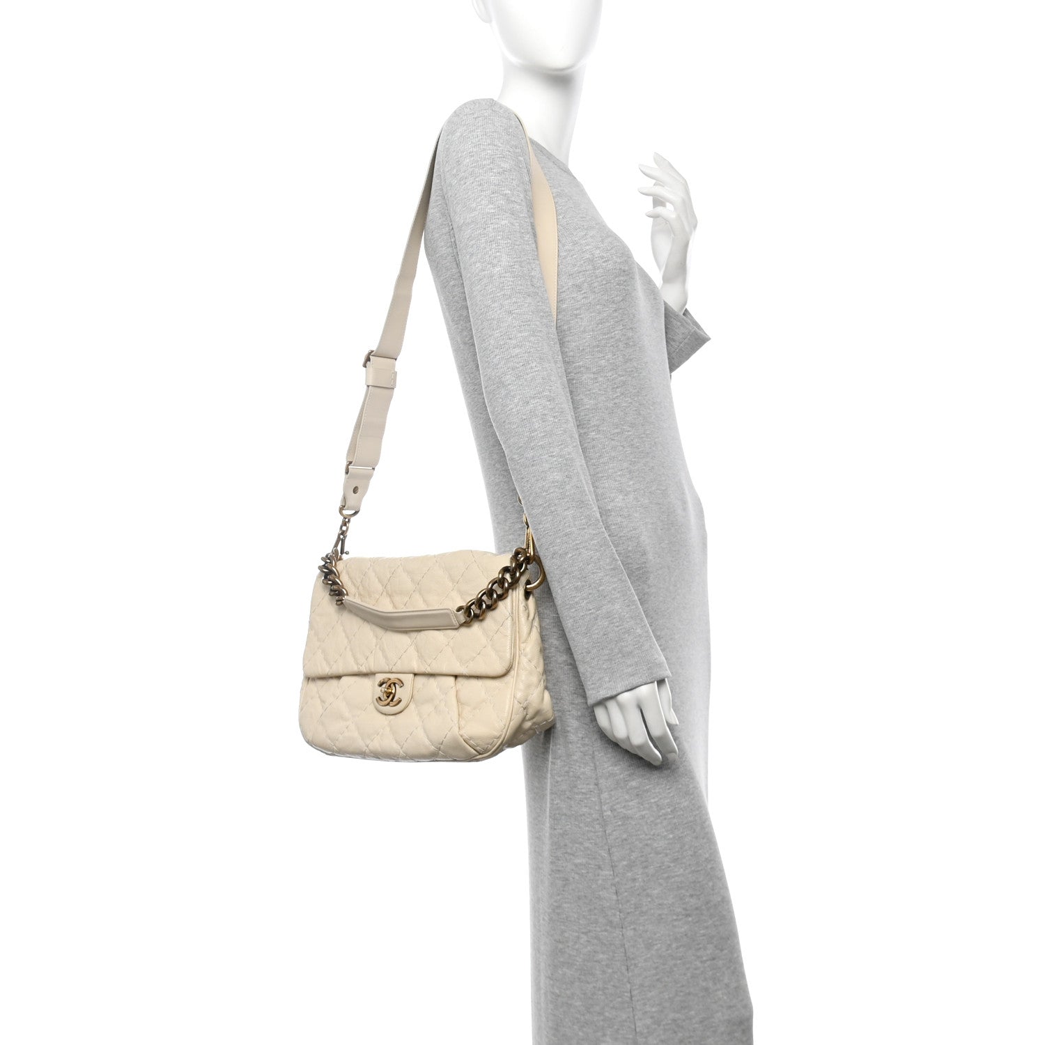 Crumpled Grained Calfskin Medium Coco Pleats Messenger Flap Dark White