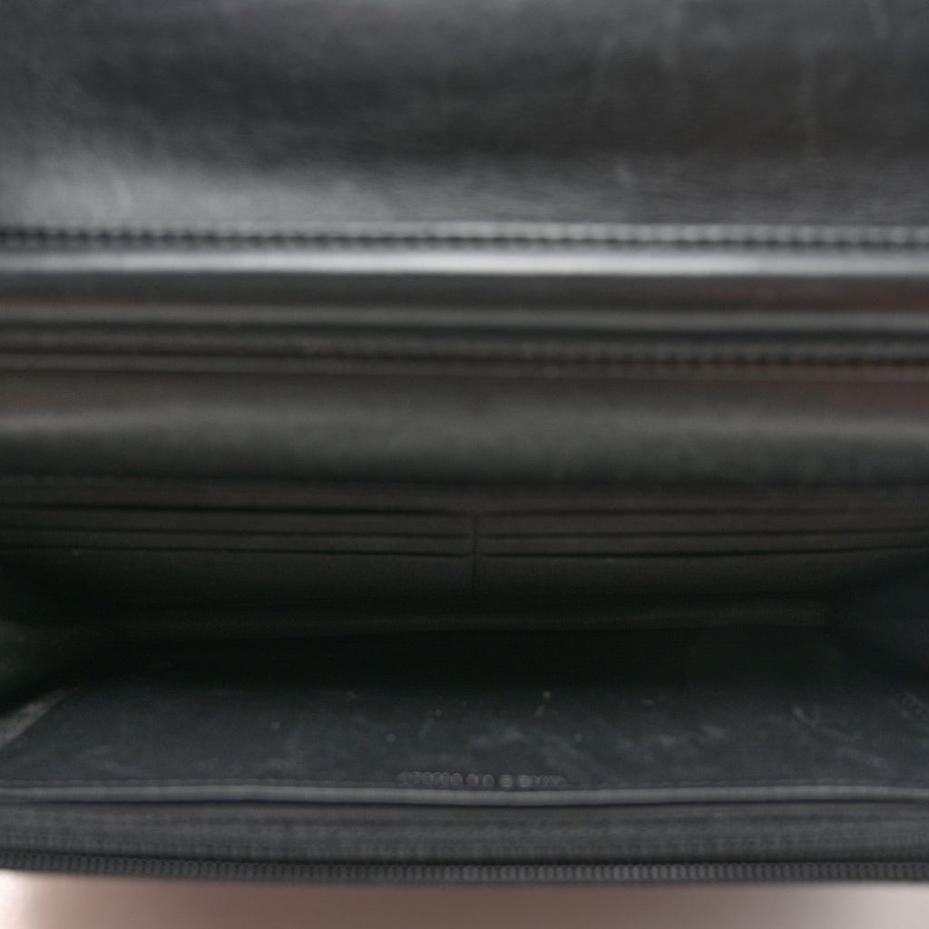 Calfskin Chain 20s Signe Wallet on Chain WOC Black