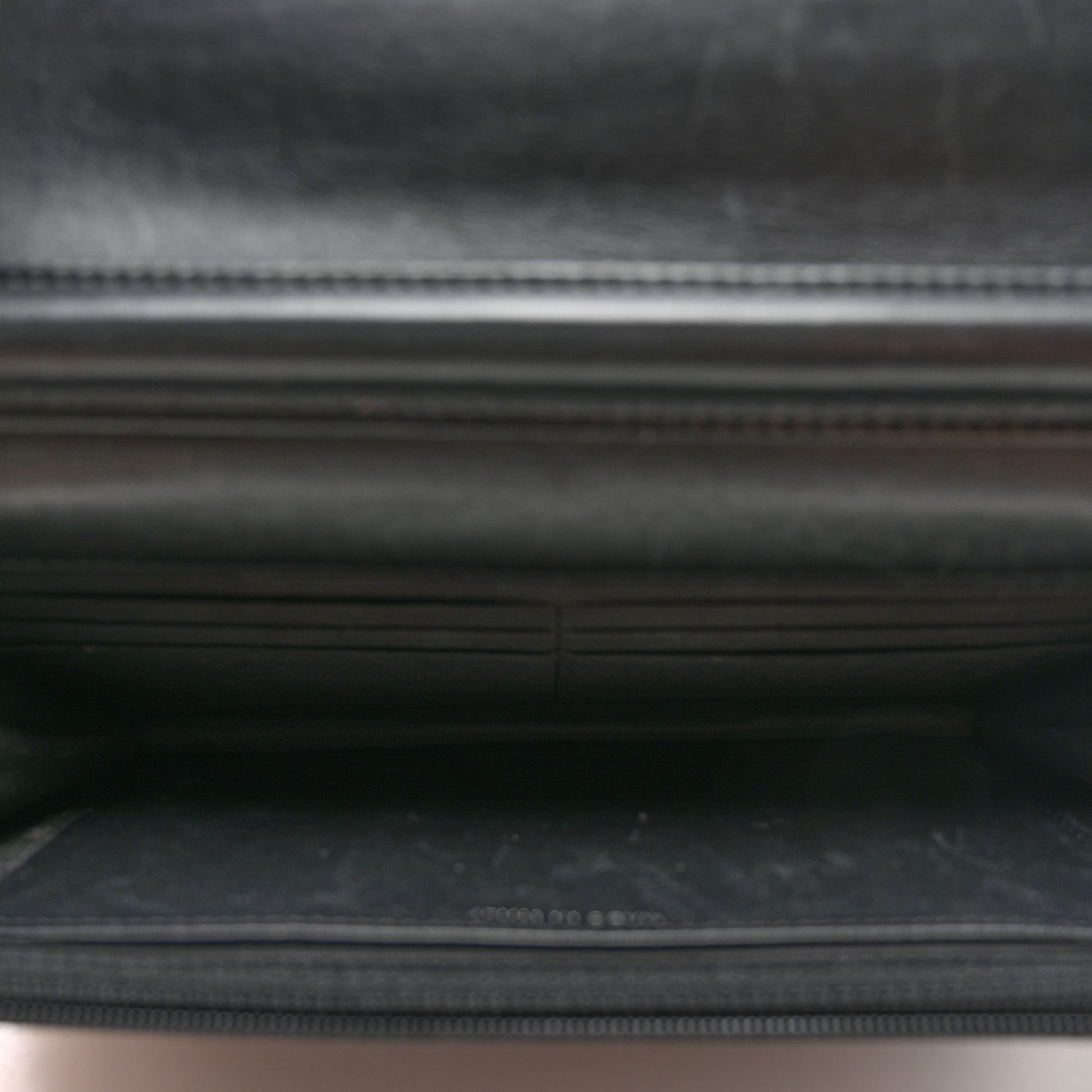 Calfskin Chain 20s Signe Wallet on Chain WOC Black