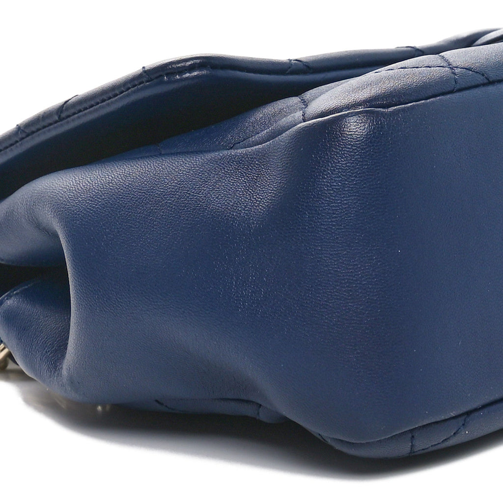 Lambskin Quilted Resin Bi-Color Chain Flap Bag Navy