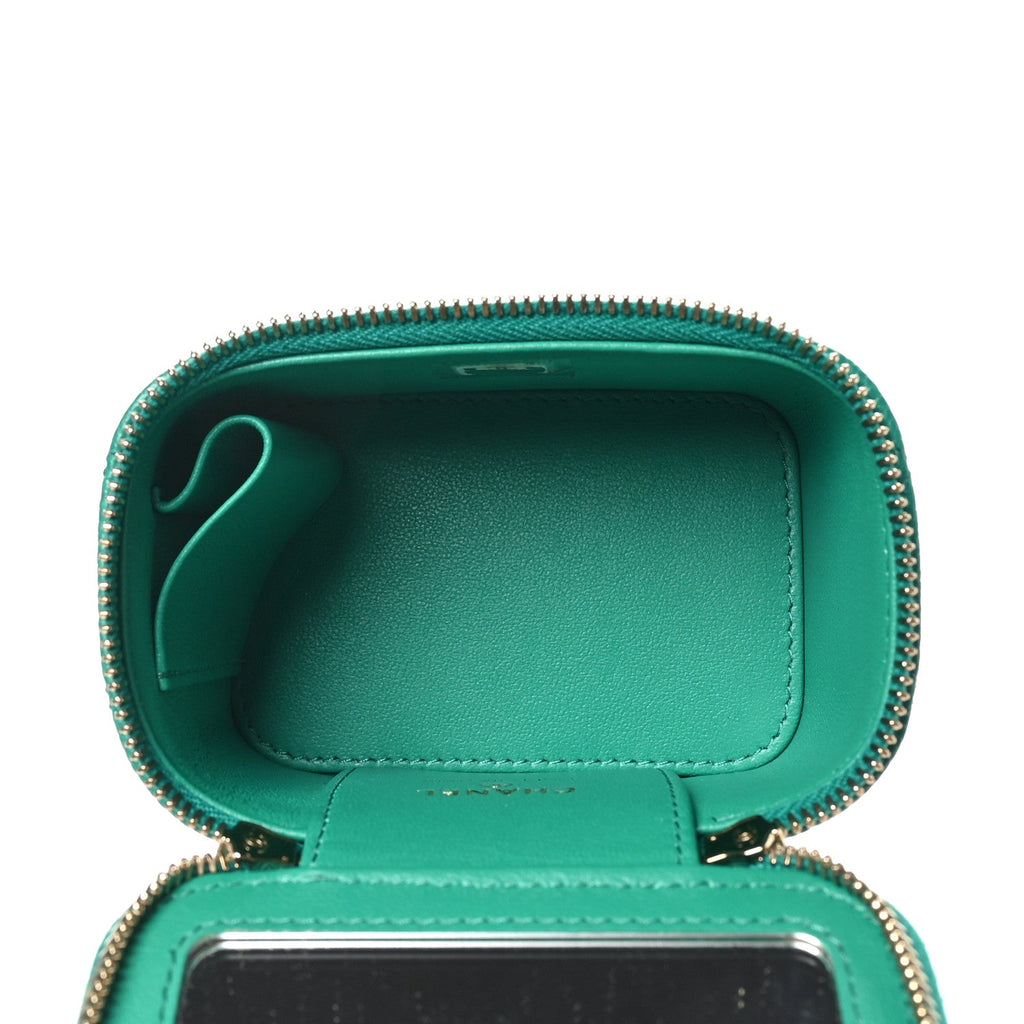 Caviar Quilted Sweetheart Mini Vanity Case Green