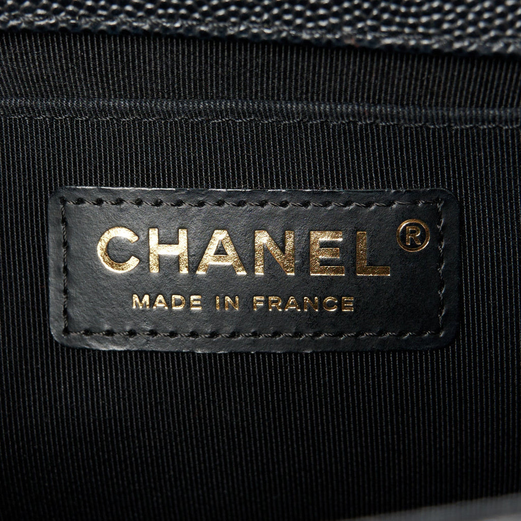 Caviar Quilted Medium Boy Flap Black