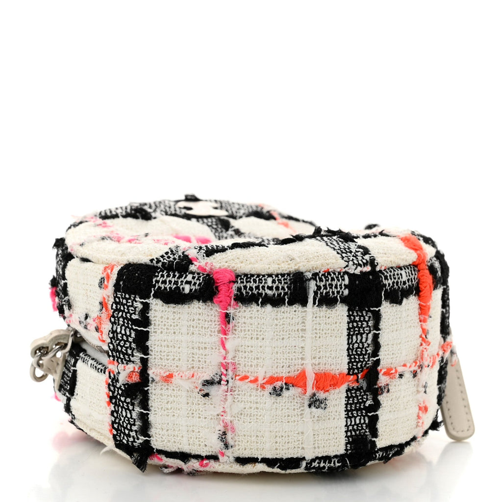 Tweed Quilted Round Clutch With Chain Black White Multicolor