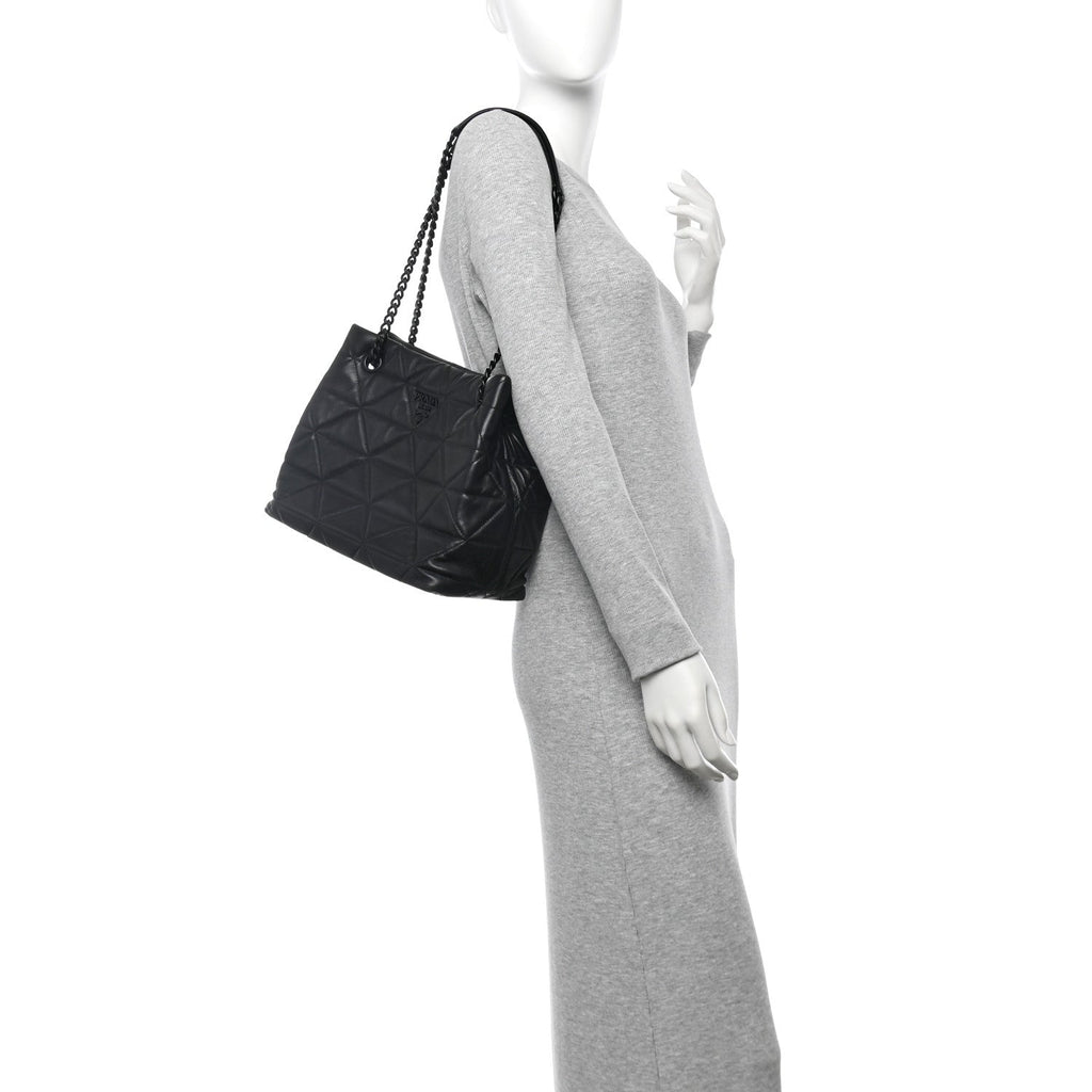 Nappa Quilted Monochrome Chain Tote Bag Black