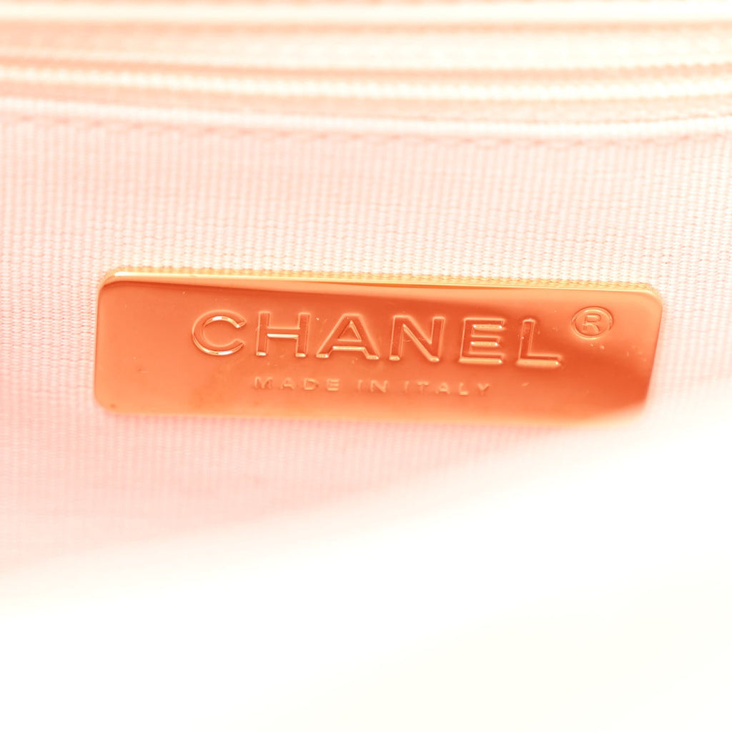 Lambskin Quilted Medium Chanel 19 Flap Pink