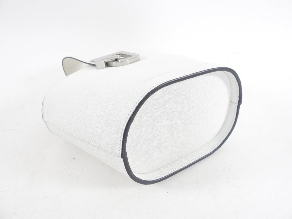 Danse Lente White Johnny Bag