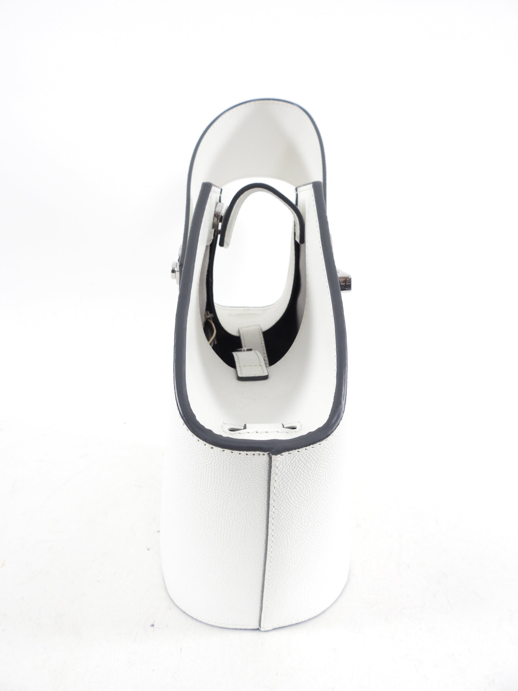 Danse Lente White Johnny Bag