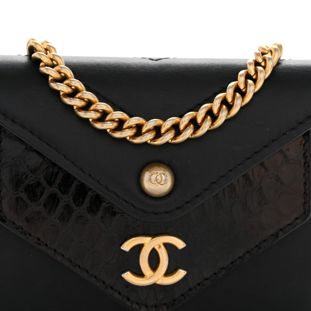 Snakeskin Calfskin Embossed Chevron Quilted CC Chain Wallet Black