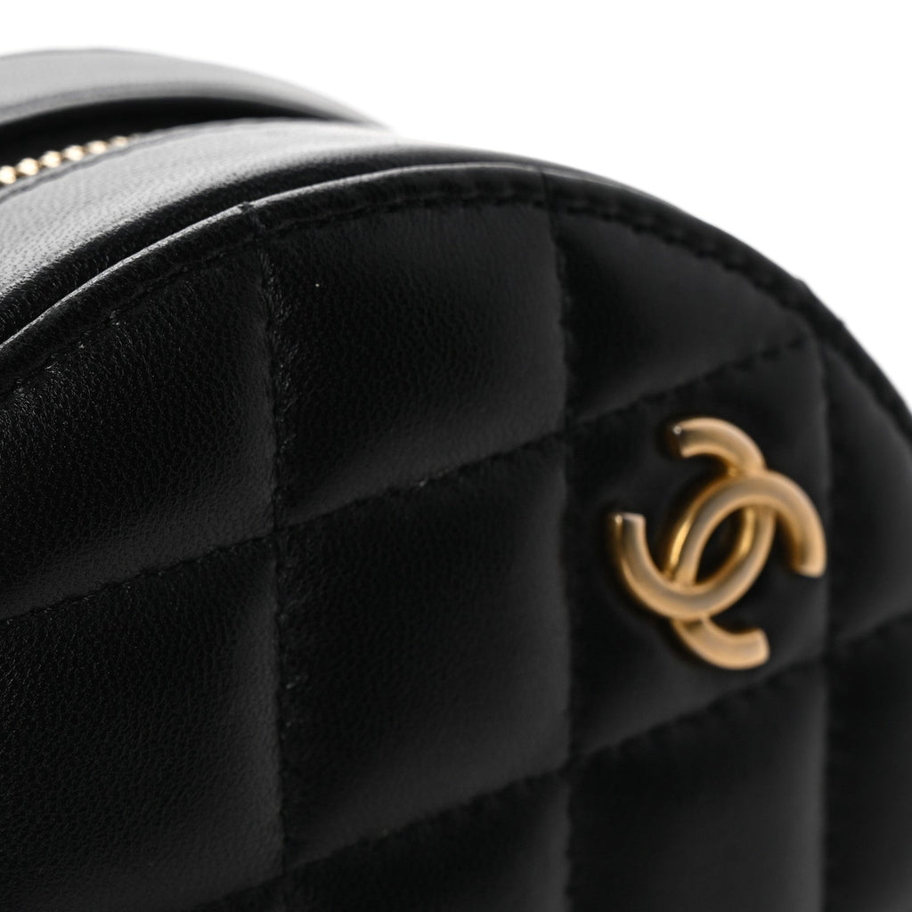 Lambskin Quilted Romance Round Clutch With Chain Black