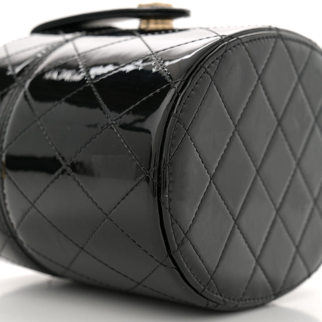 Patent Quilted Round Clutch With Chain Black