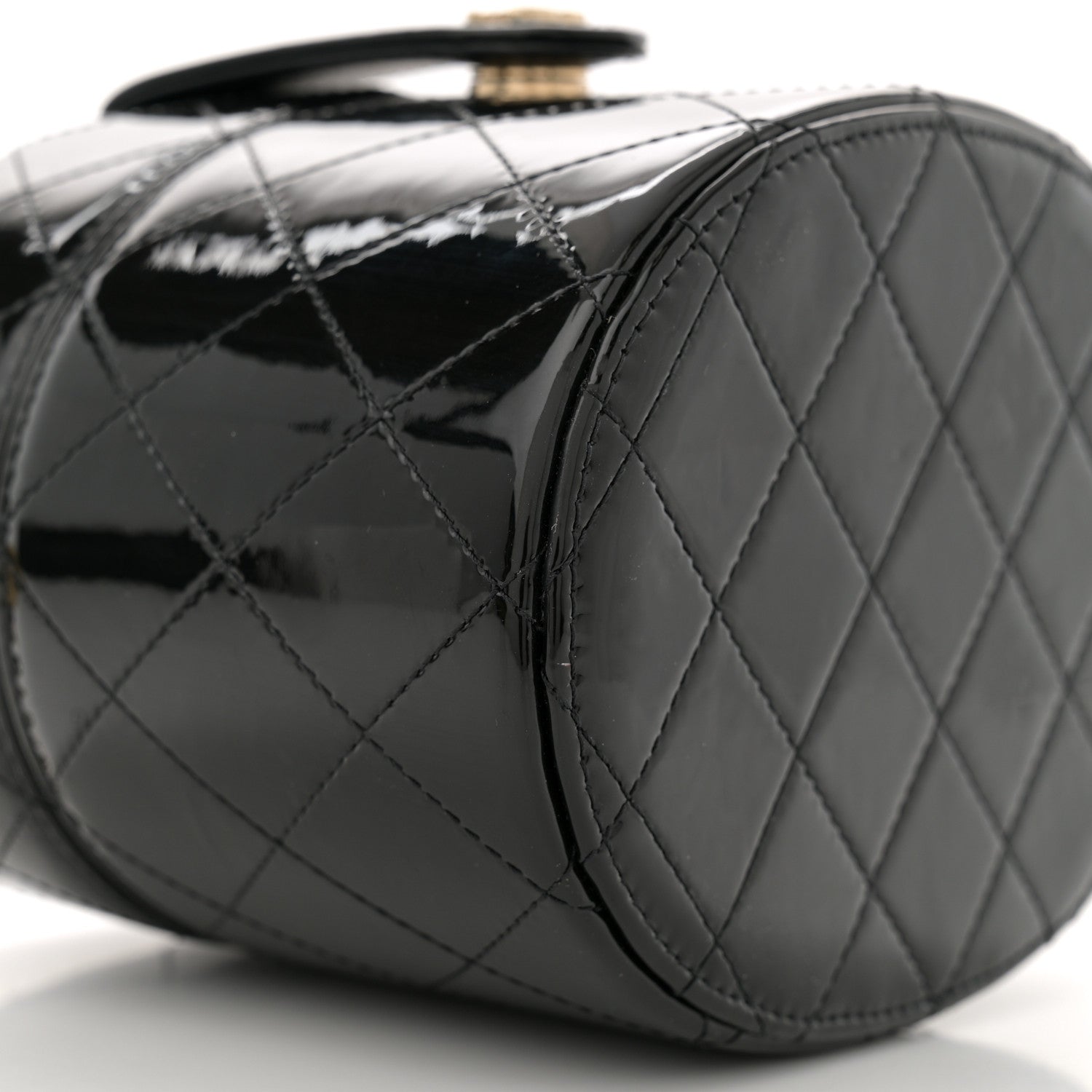 Patent Quilted Round Clutch With Chain Black