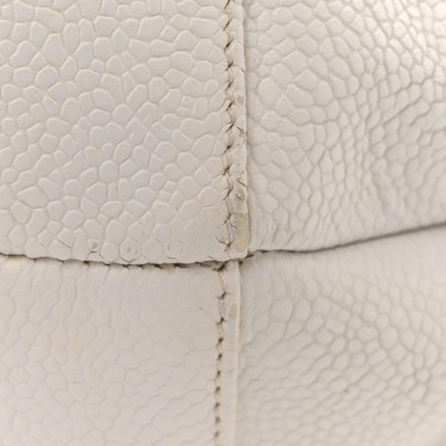 Caviar CC Shoulder Bag White