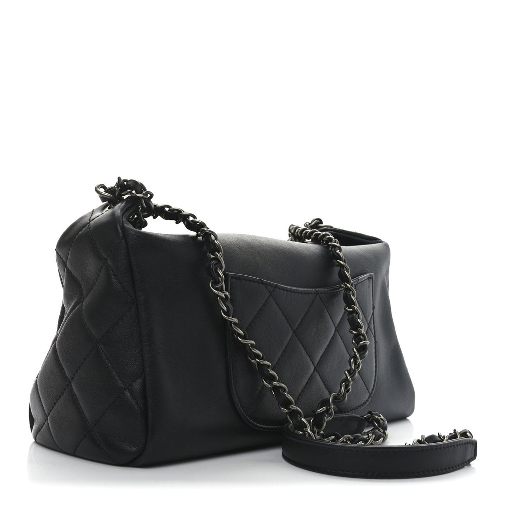 Calfskin Chain 20s Signature Hobo Black