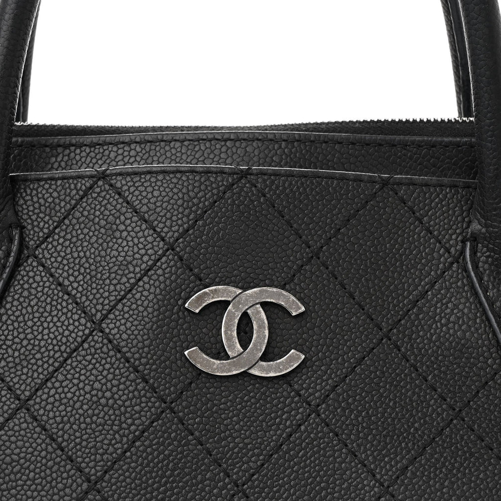 Grained Vegetal Calfskin Small Urban Shopping Tote Black