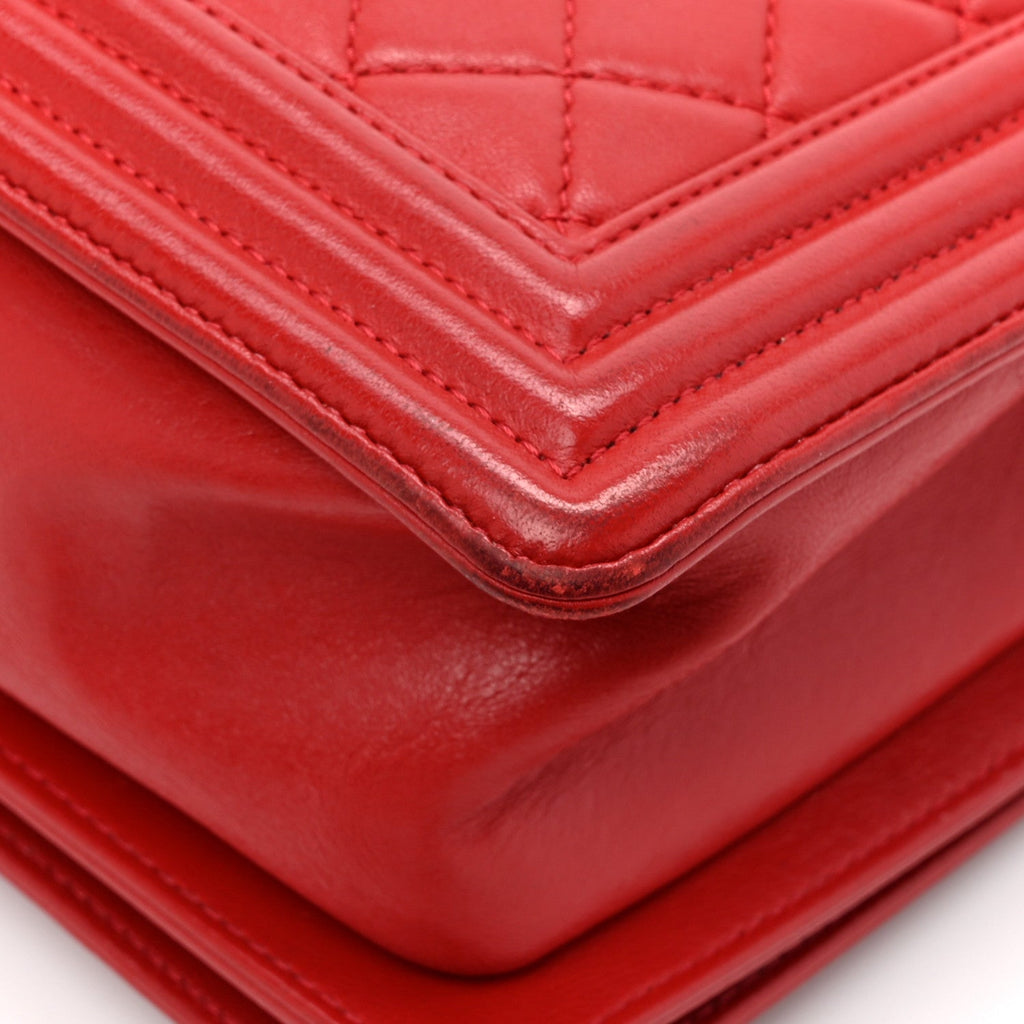 Lambskin Quilted New Medium Boy Flap Red