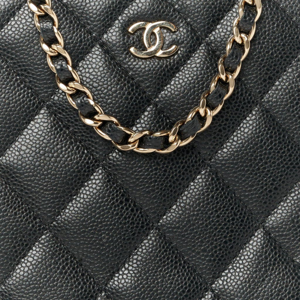 Caviar Quilted Classic Clutch with Chain Black