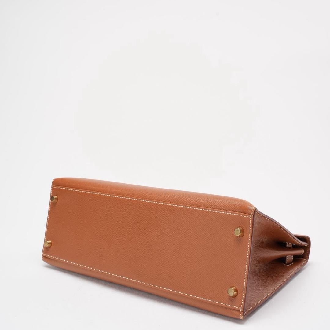 Hermès Vintage Gold Kelly Sellier 32 Epsom D Square 2000