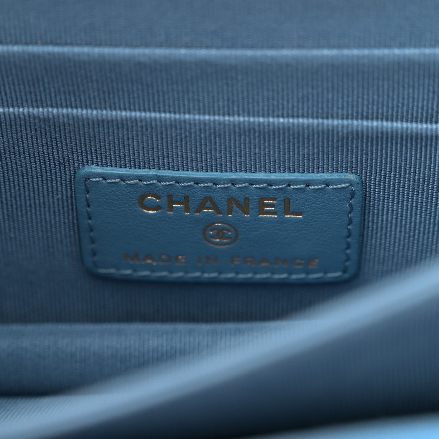 Caviar Quilted Mini Wallet On Chain WOC Blue