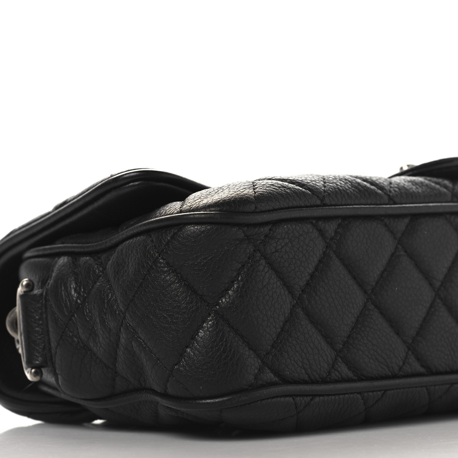 Grained Calfskin Quilted Medium Casual Rock Flap Black