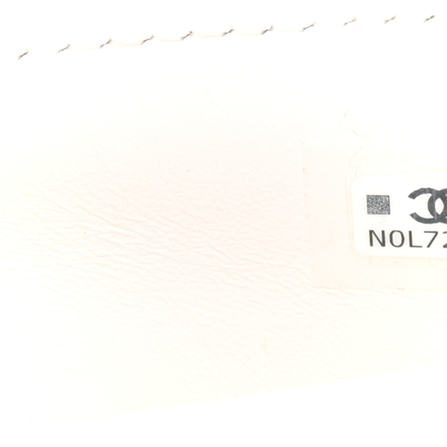 Caviar Quilted Coco Handle Clutch With Chain White
