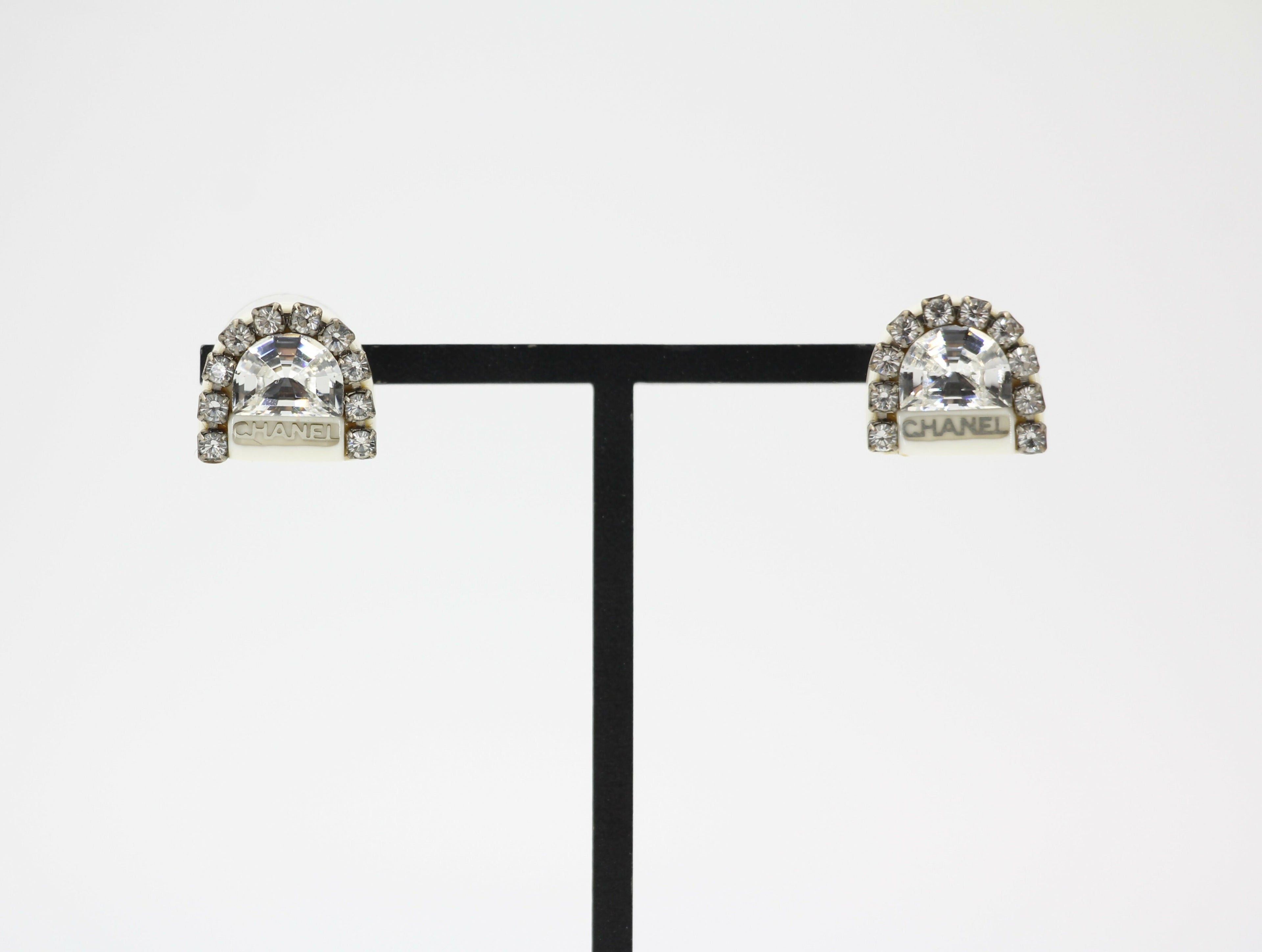 Chanel Vintage 00A Rhinestone White Ring Shape Stud Earrings