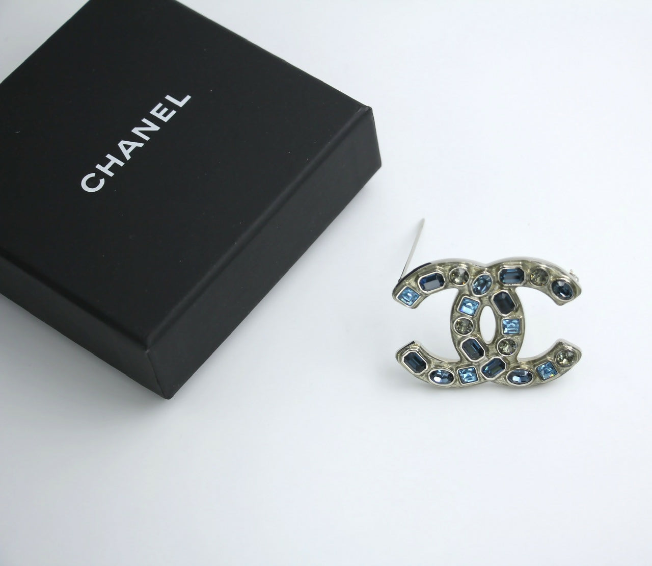 Chanel B19C Rhinestone Light Blue Deep Blue Gray Brooch