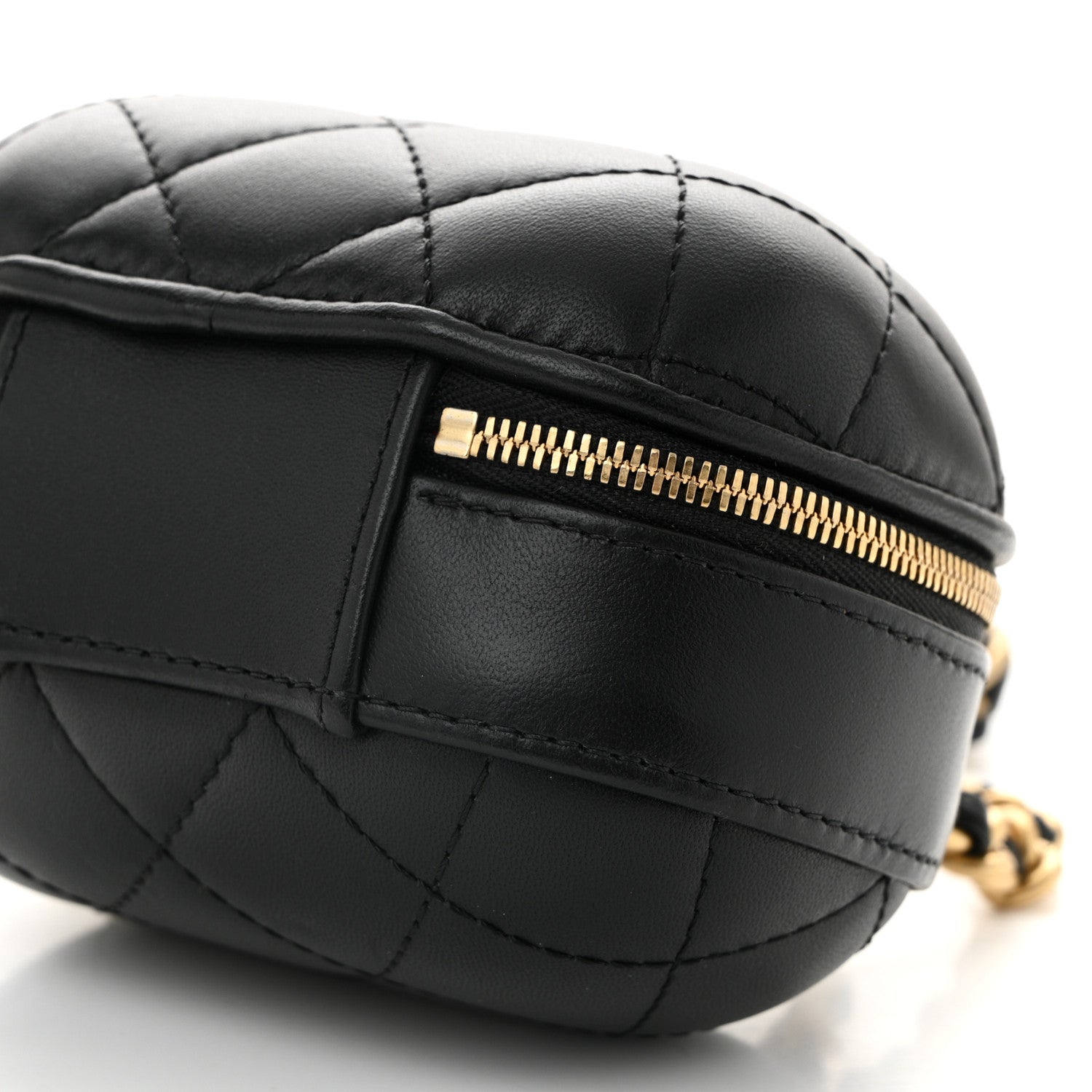 Lambskin Quilted Small CC Bubble Vanity Case With Chain Black