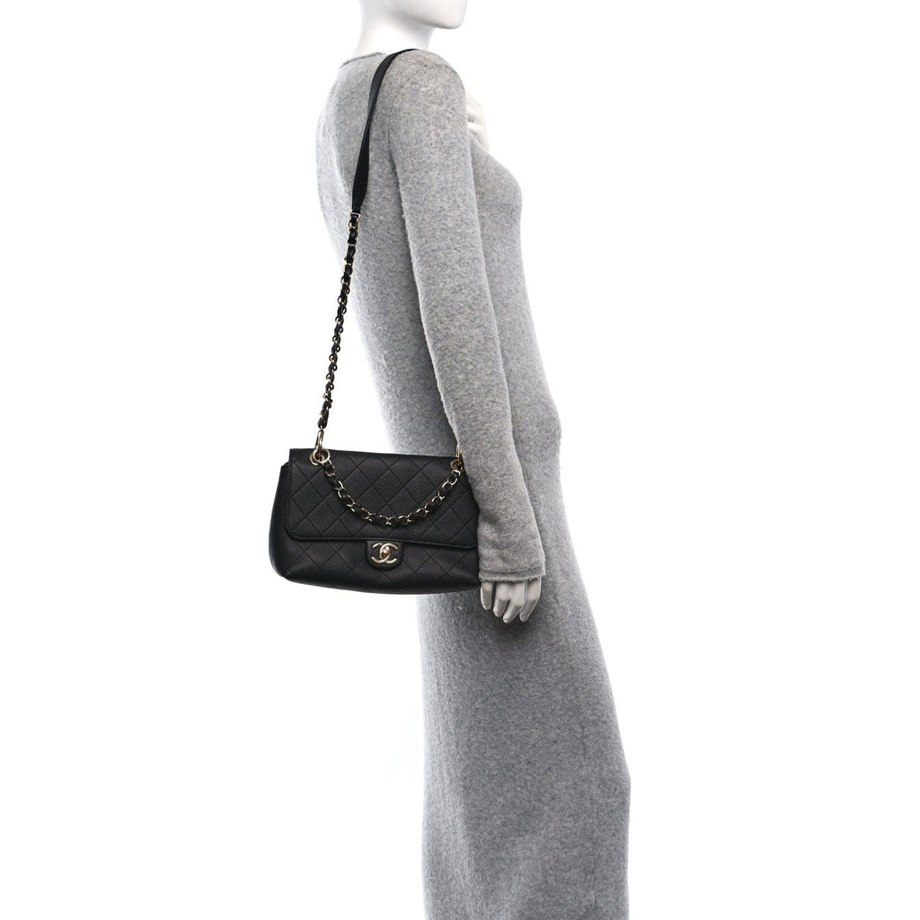 Caviar Quilted City Walk Flap Black