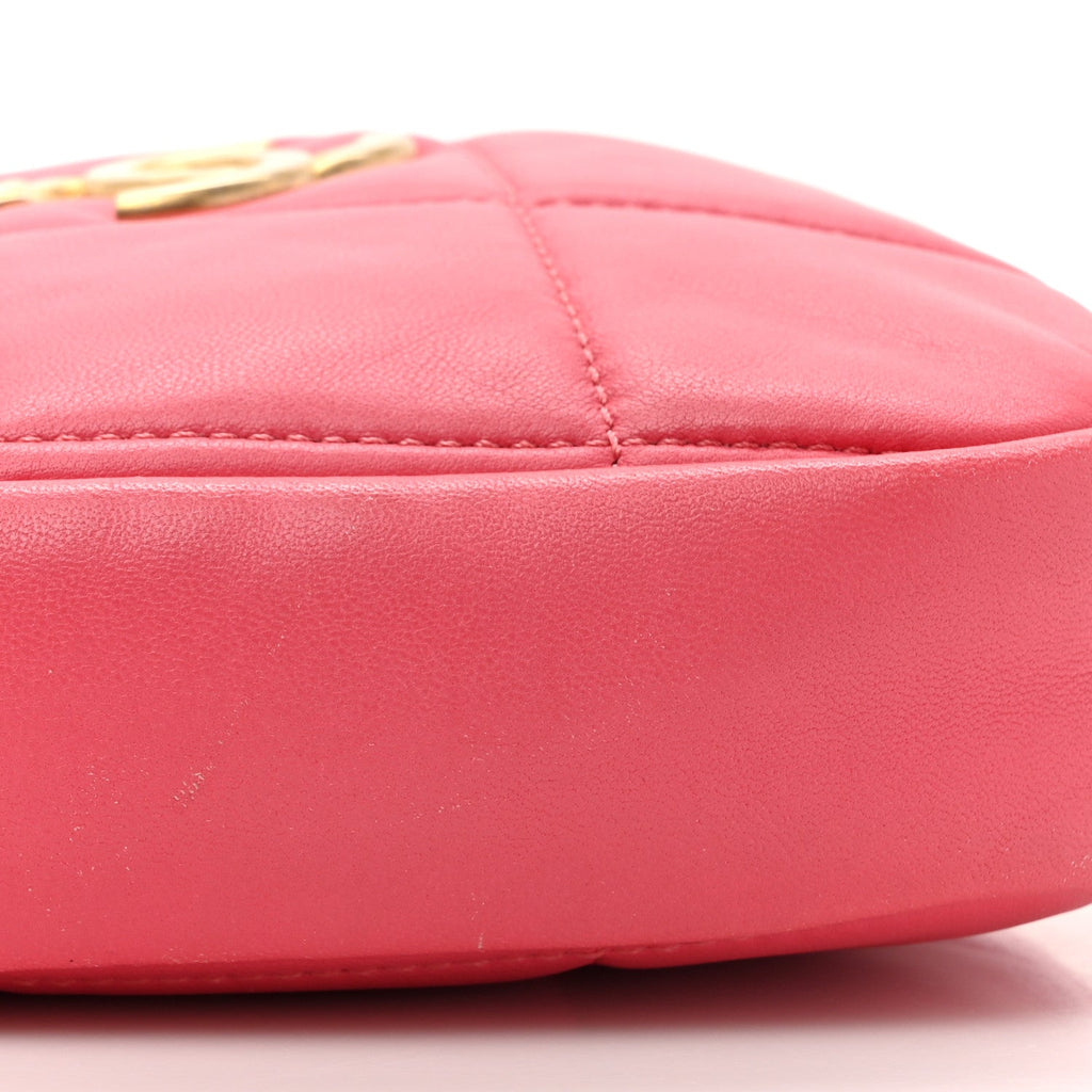 Lambskin Quilted Diamond Clutch With Chain Pink