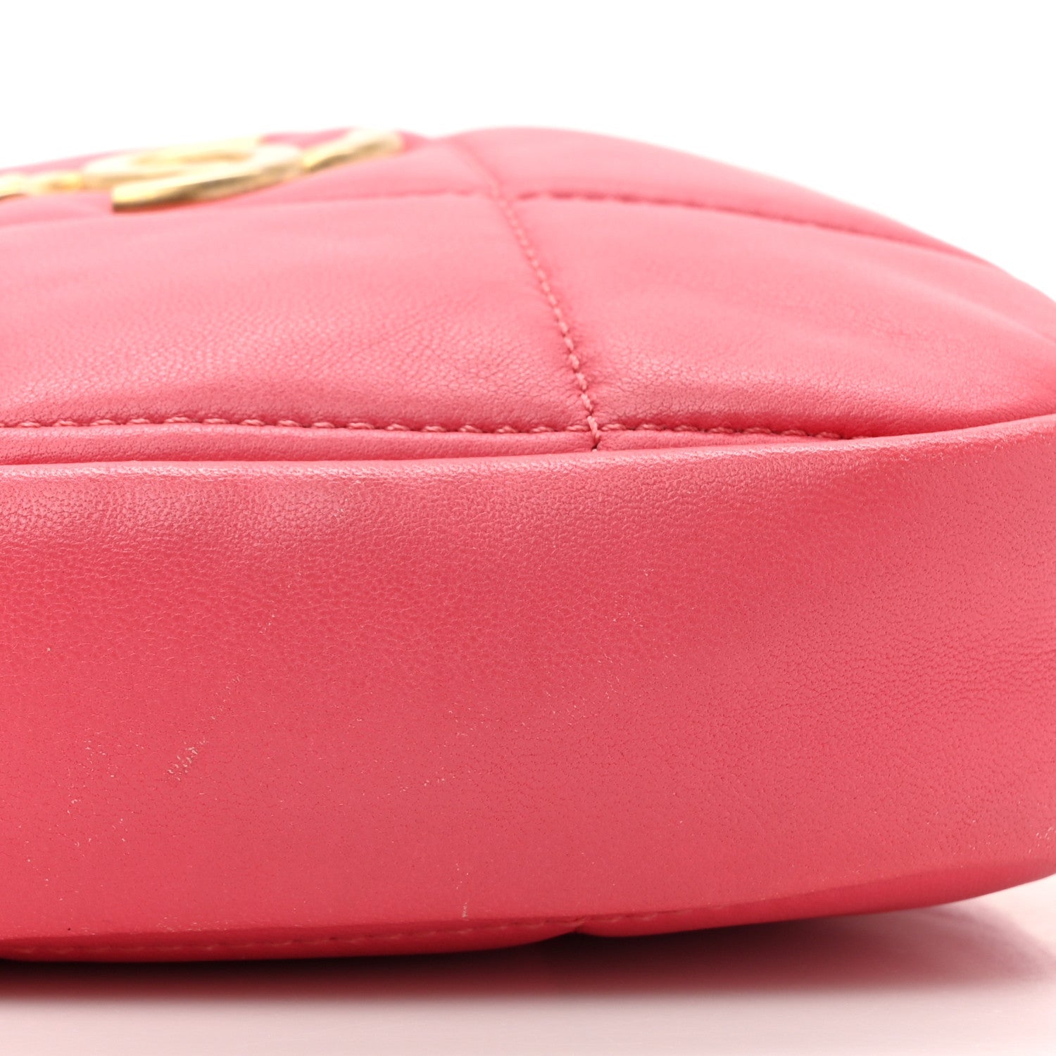 Lambskin Quilted Diamond Clutch With Chain Pink
