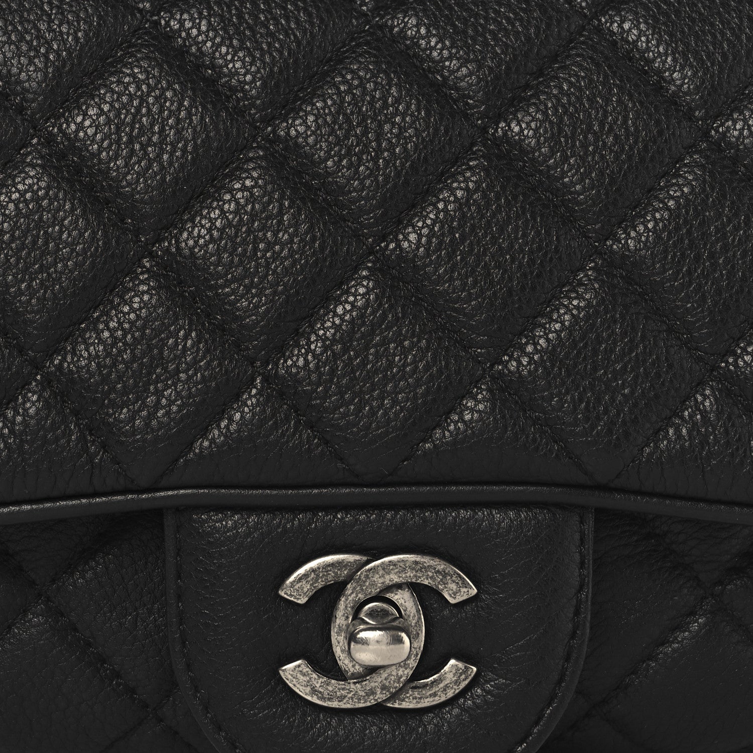 Grained Calfskin Quilted Medium Casual Rock Flap Black