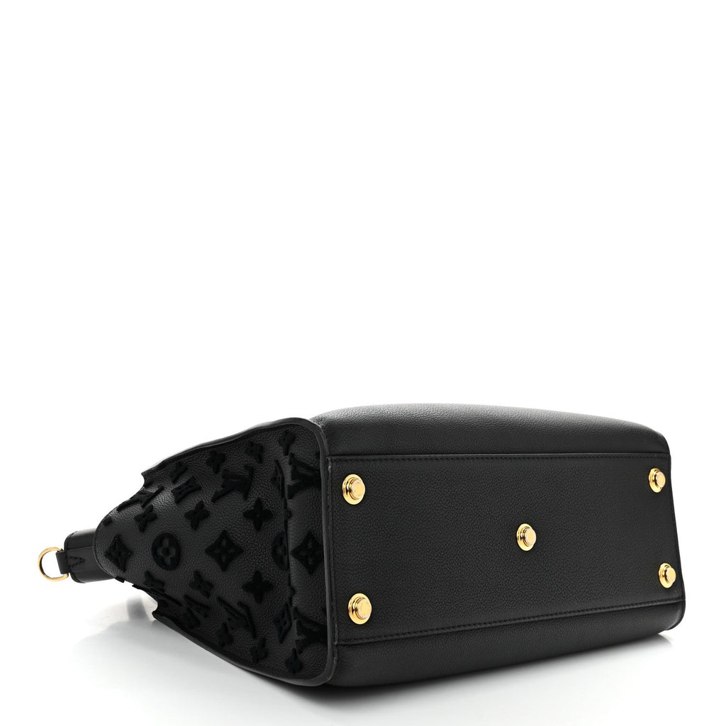 Calfskin Monogram Tufting On My Side Black